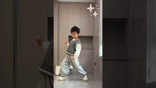 dance 🙋‍♂️ Come back from school and dance to Yuan Yiqis song 💕 袁一琦 dancevideo shorts hiphop [upl. by Wahl]