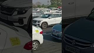 Heavy traffic at KherkiDaula toll plaza Gurgaon Hariyana traffic nhai tollplazanews gurgaon [upl. by Aerdnaek]