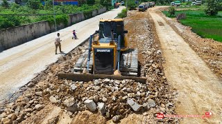 Impressive Bulldozer Techniques Land leveling with Shantui dozer operation Komatsu dozer features [upl. by Einahpet348]