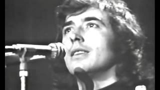 SERRAT RECITANDO UN POEMA DE WALT WHITMAN [upl. by Cordula48]