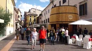 Italien  Gardasee  Bardolino Weinfest  Festa dell’Uva e del Vino  Lake Garda [upl. by Lertnek]