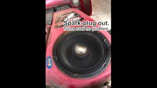 Briggs amp Stratton Motor Problem Wont start  18hp [upl. by Ledniahs296]