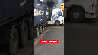 Chauffeur conteneur transport shortvideo routier shortsviral [upl. by Ytsanyd]