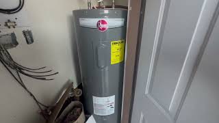 Rheem 72 40 2 240V 4500W 40 Gallon Electric Water Heater Review [upl. by Kelam308]