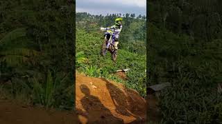 yz 250 fx jumping tanjakan losseng [upl. by Ehgit]