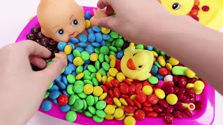 Nursery Rhymes Finger Song Learn Colors MandMs Coca Cola Bottle Baby Doll Bath Time For Children [upl. by Moraj496]