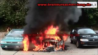 Opel Insignia Toyota Parking Fire Test  Brandversuch [upl. by Staffan]