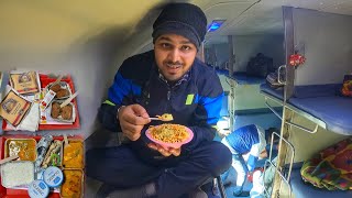 Mumbai Duronto Express Train Journey in 3rd AC Galat train main Chad gaya [upl. by Letnohc648]