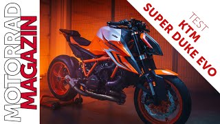 Saisonende mit 180 PS – KTM 1290 Super Duke R Evo Test – Ein Biest für jedermann [upl. by Dobrinsky]