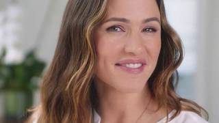 In one week Jennifer Garners Skin Transforms  Neutrogena® [upl. by Garvin]