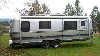 1989 AVION 28A Custom Interior Aluminum Travel Trailer [upl. by Nertie]