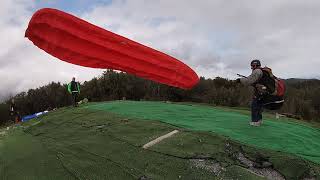 Varigotti SV paragliding decollo Renato Lucchetti in mezzo agli Austriaci 14 MAR 2024 [upl. by Nosrac]