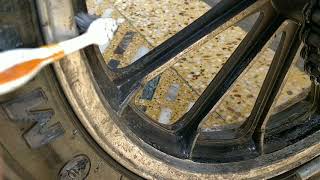 How to clean the alloy wheels of royal enfield Best way to clean the alloy wheels  Royal enfield [upl. by Tessa]