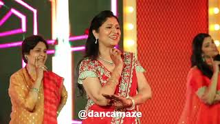 Banno Re Banno Kabira  Mahi Ve  Brides Mother Dance  Sangeet Dance  Family Performance [upl. by Tristas424]