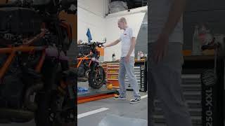 KTM ABS – Kontrolle und Sicherheit auf jeder Strecke 🏍️ [upl. by Gabbert]