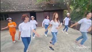 Andamento Lento Line Dance  Choreo Uli Efrida  Demo by Vivian Dance [upl. by Michelina977]