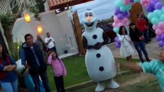 Botarga Olaf en Las Piñatas de yarery [upl. by Alor]