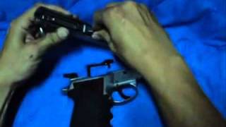 PISTOLA LUGER M90 9mm Parabellum DESARME [upl. by Inaluiak]