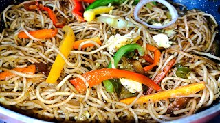 Egg Hakka Noodles  Hakka Noodles Recipe  Street Food Recipe [upl. by Nibor]