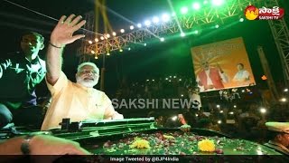 PM Narendra Modis Grand Roadshow In Gujarats Surat [upl. by O'Donnell]