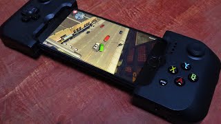 GTA Chinatown Wars iPhone SE 2022 📱GamePlay with GameVice Controller🎮 [upl. by Farand]