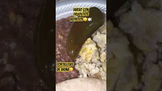 Algo rapidoto frijoles fritos con huevo😋😋comidasmexicanas food notengolosderechosdeautor [upl. by Annayak986]