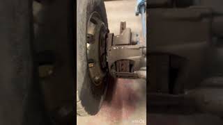 Azubi wechsel einem LKW Reifen 😂kfz lkw viralvideo fannyvideo shorts opiosi ￼ [upl. by Troth729]