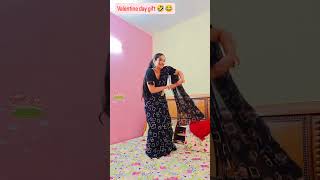 Valentine day gift 🤣😂 comedy fun funny [upl. by Floeter]