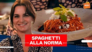 Como fazer Spaghetti alla norma  Renata Vanzetto  Receitas com Barilla [upl. by Eeroc]