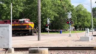 Horn Blaring Bell Ringing KCS 4865 CP 8871 The 39 Coming Into Mason City Yard [upl. by Orly]