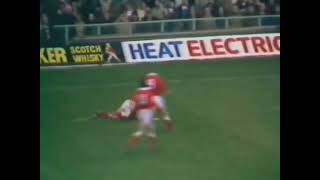 1981 Wales vs Ireland 98 Fergus Slattery amp Hugo MacNeill tries and Tony Ward [upl. by Gnoht97]