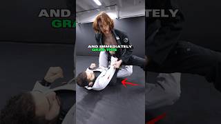 Knee Cut Pass vs Hyper Flexible Guard [upl. by Sifan]