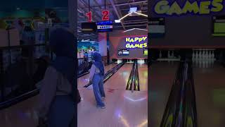 Bowling bowling happygames shorts shortvideo [upl. by Enilrek861]