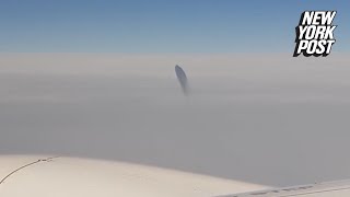 Bizarre Midair UFO Sighting Freaks Out Plane Passengers  New York Post [upl. by Naloc833]