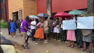 KAMPALA PARENTS ON FIRE Teachers at Kampala Parents are demonstrating over non payments [upl. by Portwin]