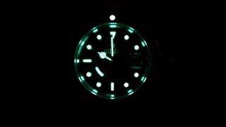 Rolex Submariner  Lume Test [upl. by Dumm]