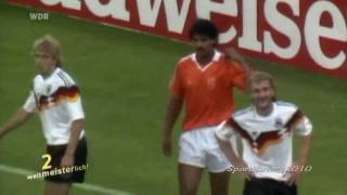 Fussball WM  Skandale 9 Rijkaard spuckt Völler an 1990 [upl. by Irbua]