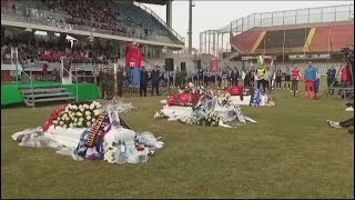 Funerali dei tre giovani del tifosi Foggia Mons Ferretti quotUna morte ingiustaquot [upl. by Shih147]