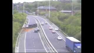 M62 Crash Leeds West Yorks UK [upl. by Fujio]