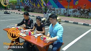 MASTERCHEF INDONESIA  Saatnya Juri Cicipi Masakan Kedua Tim  Gallery 11  20 April 2019 [upl. by Kiryt]