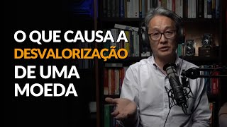 O que faz uma moeda se desvalorizar [upl. by Shepley571]