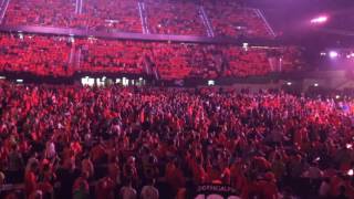 Helemaal niets in Amsterdam  Premier League Darts  Ahoy Rotterdam  120516 [upl. by Risser]