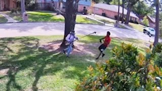 VIDEO Texas lawn worker uses weed eater to go after robbery suspects [upl. by Leanna]