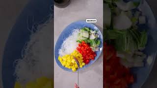 Maaltijdsalade maken met kip noedels en paksoi  shorts  Allerhande [upl. by Willing]