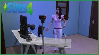 Sims 4  Wendy LaTchoin commence sa carrière sur Youtube [upl. by Barnabe]