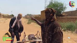 Bandiagara groupe Petit Dogon le fou du village [upl. by Littlejohn]