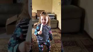 Little Girl Struggles to Pronounce the Word Popsicle  988781 [upl. by Scandura]