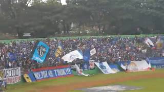 Aksi Suporter Arema Indonesia Aremania Gajayana yang Bikin Netizen RESPECT [upl. by Ossy445]