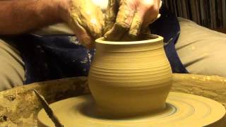 How to make a honey pot on the wheel  Mézescsupor korongozása [upl. by Buttaro]