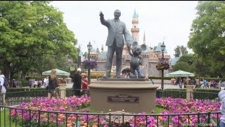 Disneyland Park Complete Walkthrough Anaheim California HD [upl. by Prasad597]